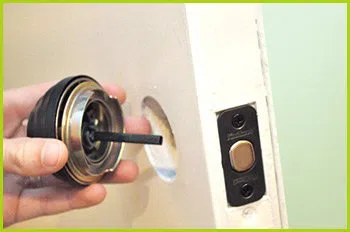 Expert Locksmith Services Vancouver, WA 360-526-4626 - 12-changing-locks